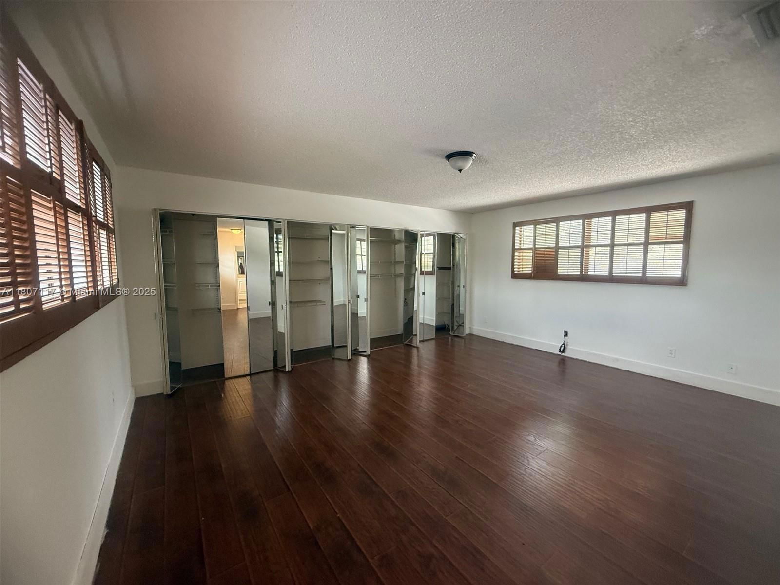 Real estate property located at 10109 52nd Ter, Miami-dade, Townhomes Of Doral Oaks, Doral, FL
