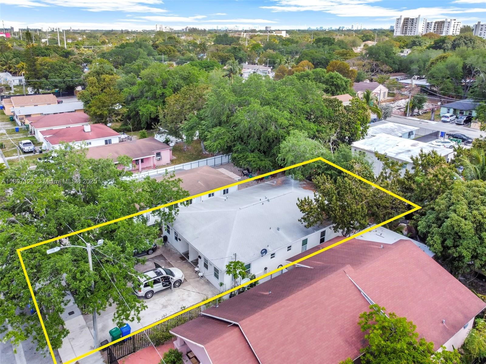 Real estate property located at 5445 5th Ct, Miami-dade, Buena Vista Gardens, Miami, FL