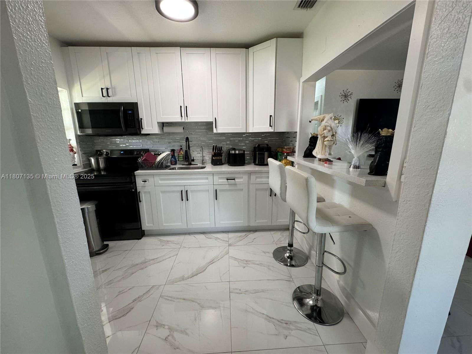 Real estate property located at 14581 Jackson St, Miami-dade, Richmond Heights, Miami, FL