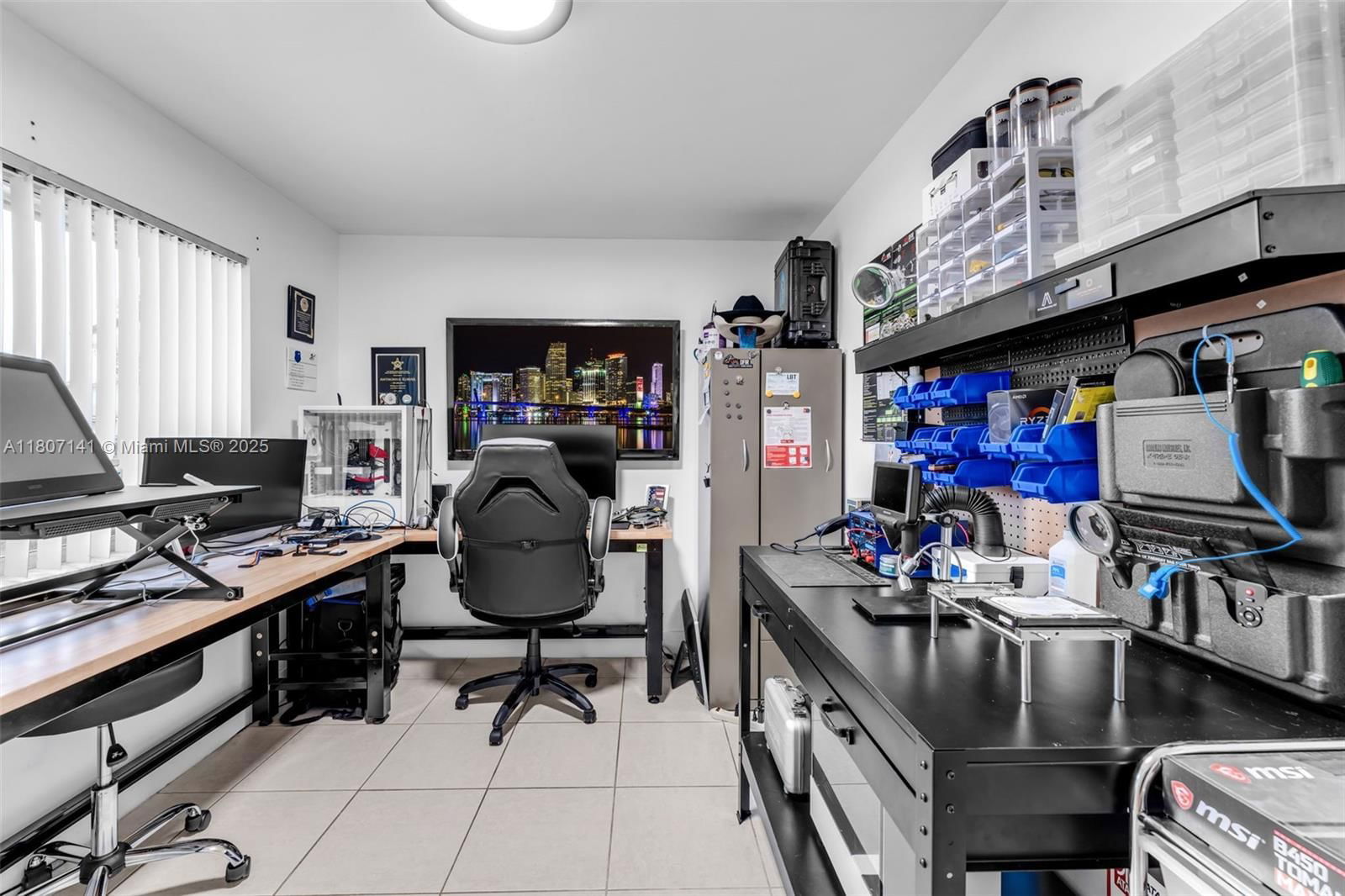 Real estate property located at 10020 145th Pl, Miami-dade, Sugarwood 02 Sec 01, Miami, FL