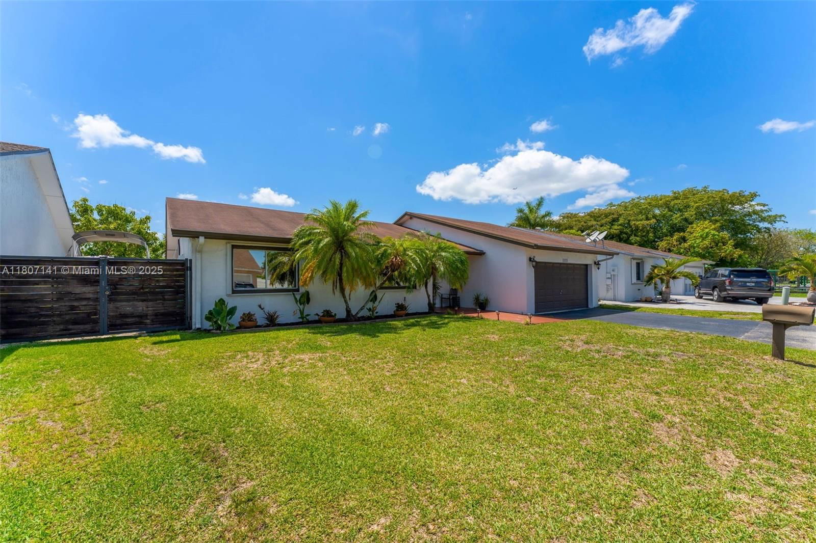 Real estate property located at 10020 145th Pl, Miami-dade, Sugarwood 02 Sec 01, Miami, FL