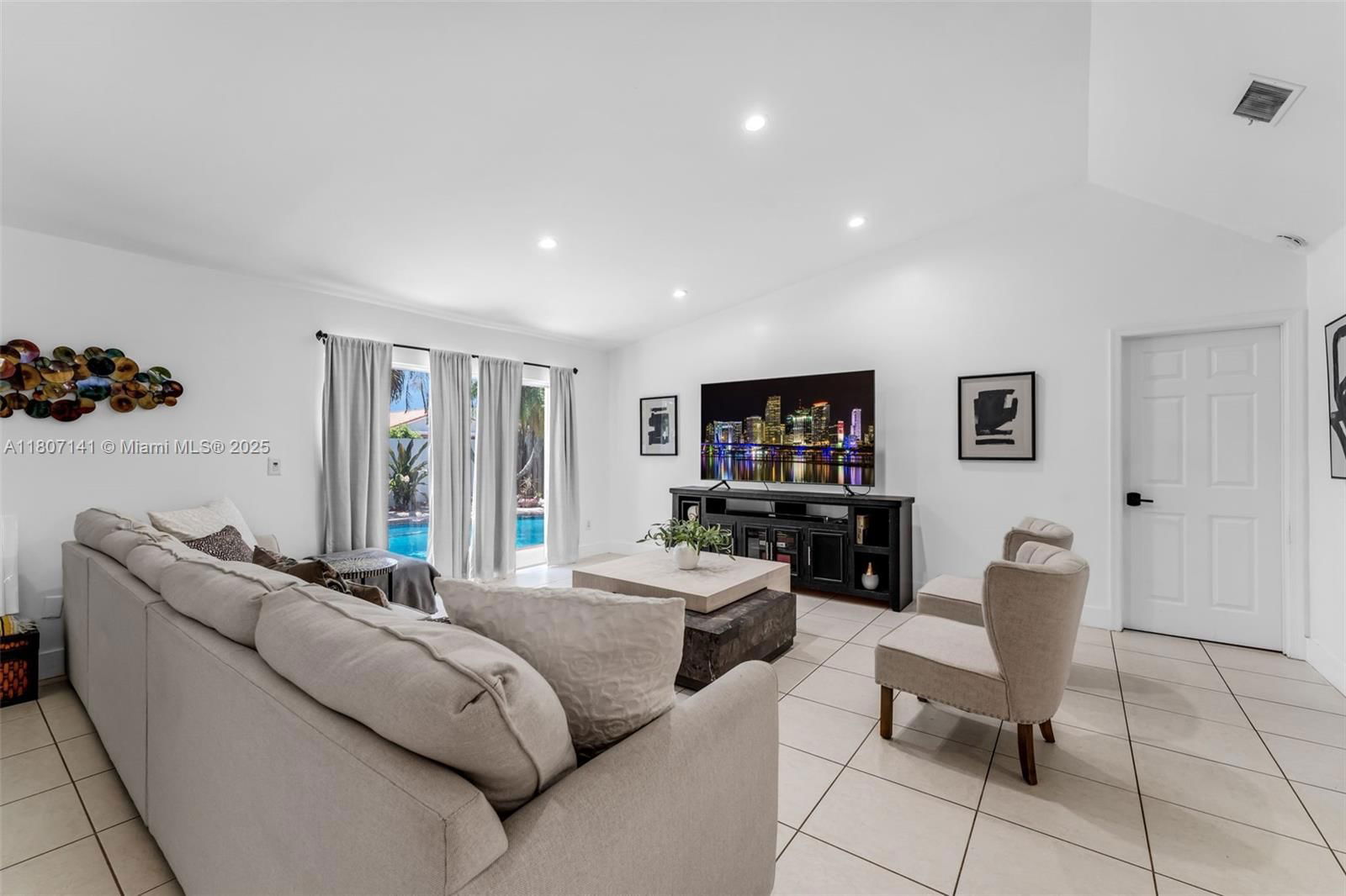 Real estate property located at 10020 145th Pl, Miami-dade, Sugarwood 02 Sec 01, Miami, FL