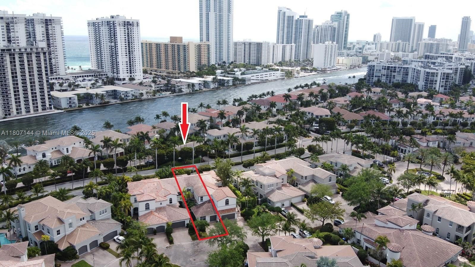 Real estate property located at 826 Spinnaker Dr E, Broward, Three Islands 3rd Section, Hollywood, FL