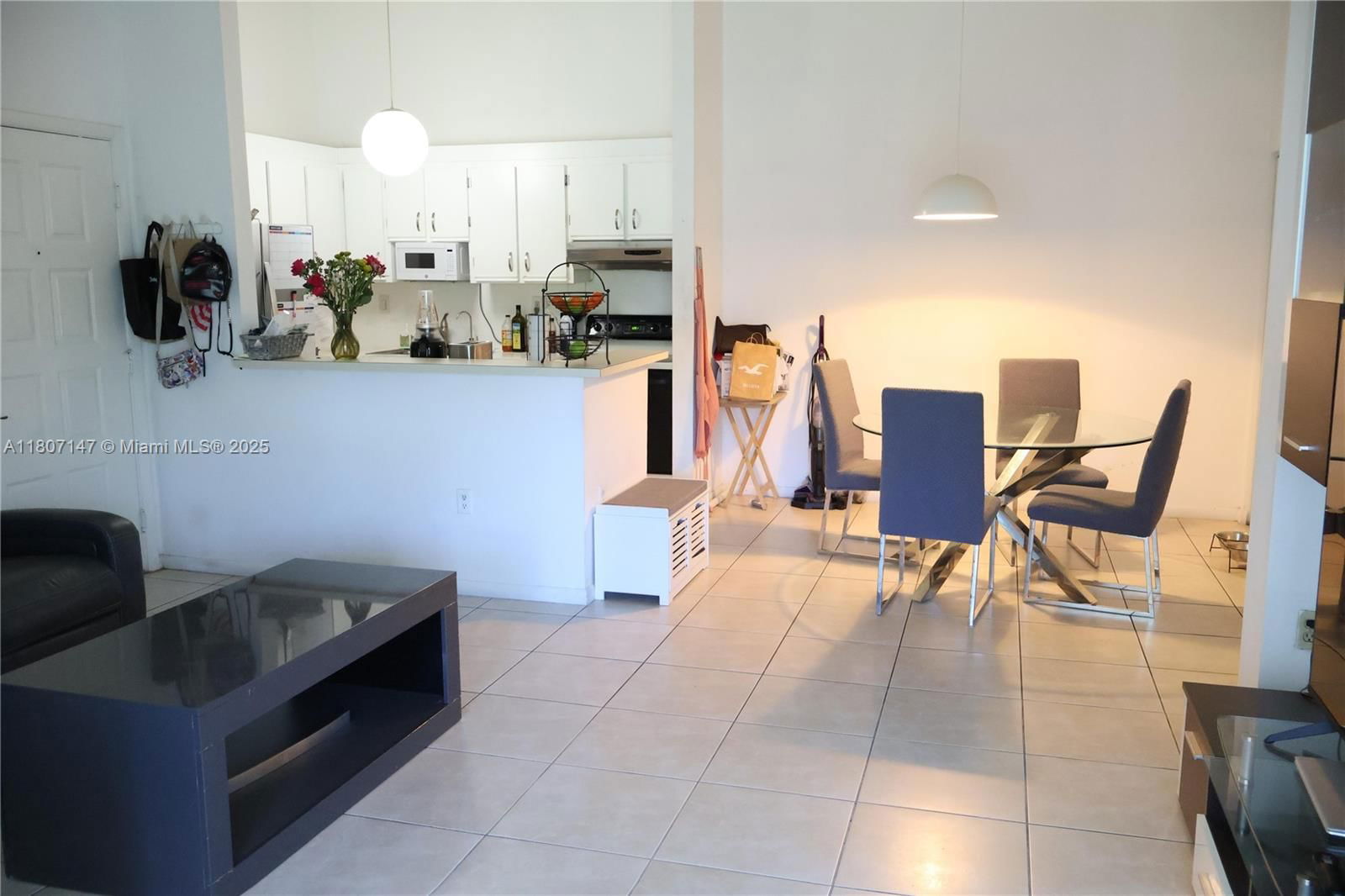 Real estate property located at 4680 102nd Ave #202-20, Miami-dade, Doral Pk Co Club Villas C, Doral, FL