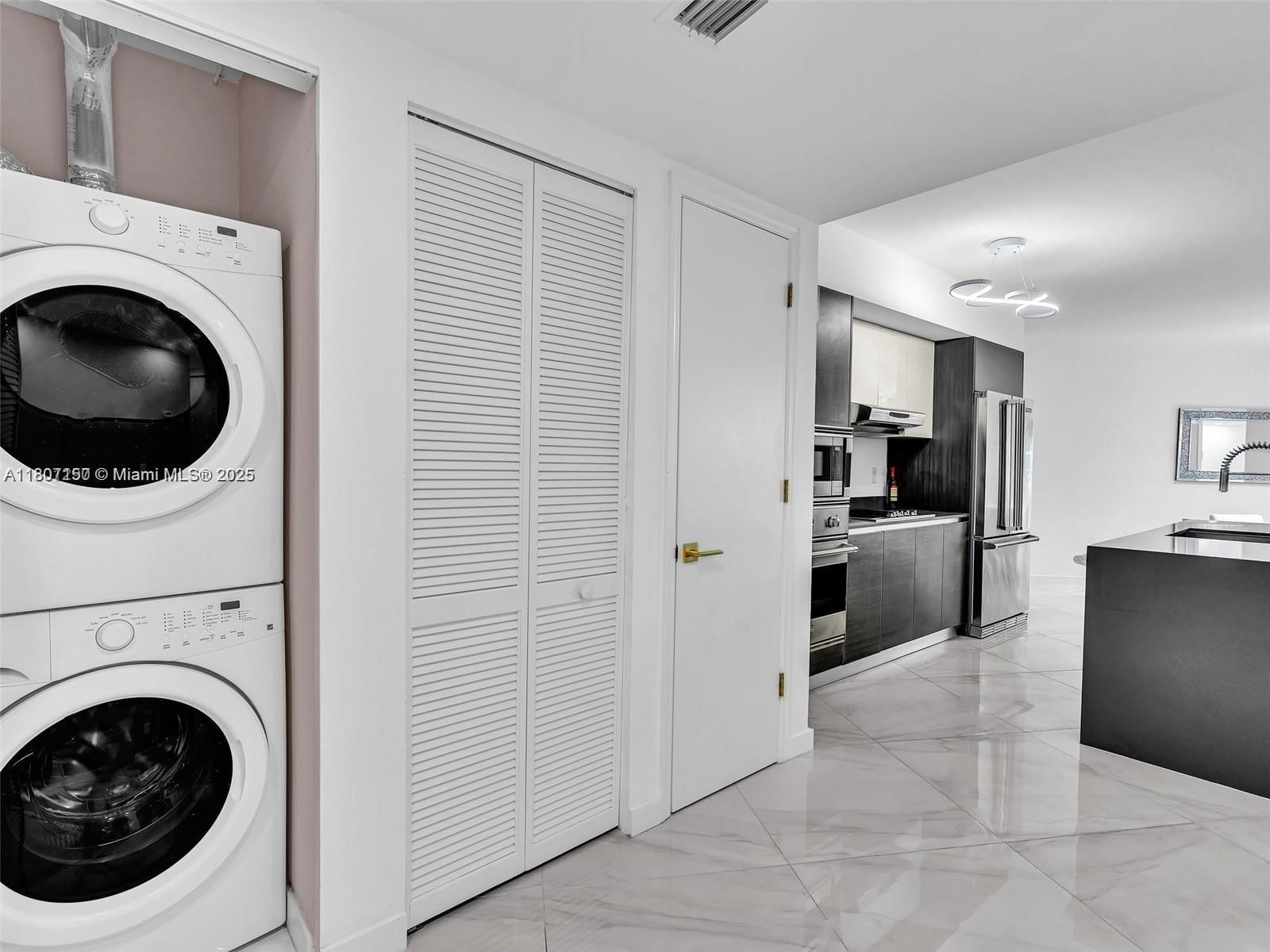 Real estate property located at 9821 Bay Harbor Dr #302, Miami-dade, Bay Harbour Island, Bay Harbor Islands, FL