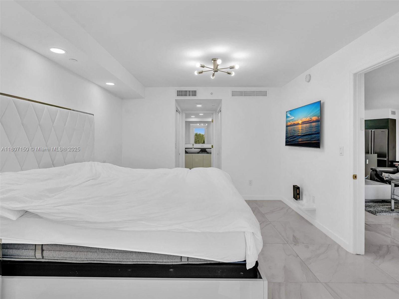 Real estate property located at 9821 Bay Harbor Dr #302, Miami-dade, Bay Harbour Island, Bay Harbor Islands, FL
