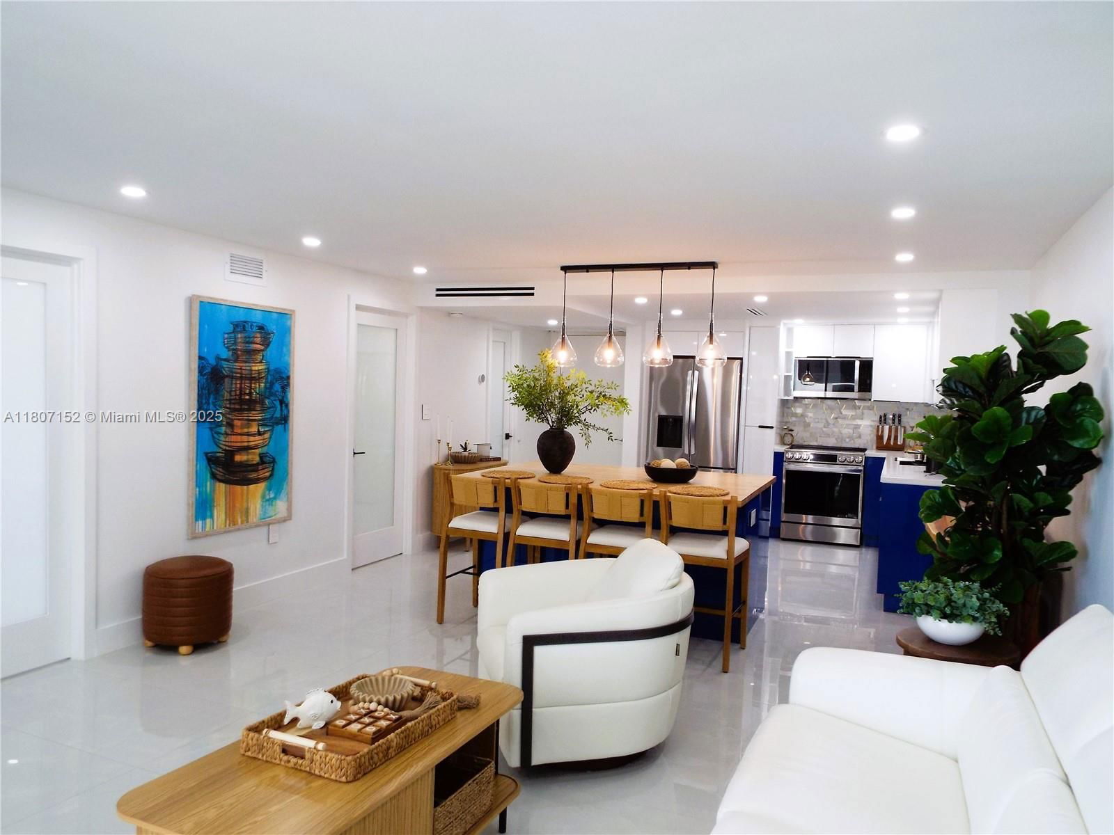 Real estate property located at 5701 Collins Ave #1619, Miami-dade, Arlen Beach Condo, Miami Beach, FL