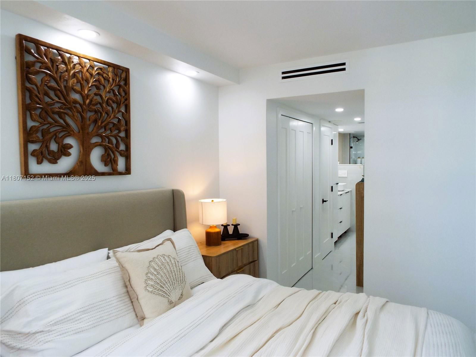 Real estate property located at 5701 Collins Ave #1619, Miami-dade, Arlen Beach Condo, Miami Beach, FL