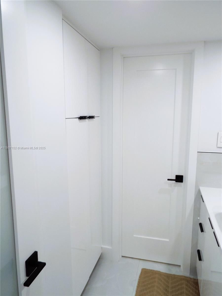 Real estate property located at 5701 Collins Ave #1619, Miami-dade, Arlen Beach Condo, Miami Beach, FL