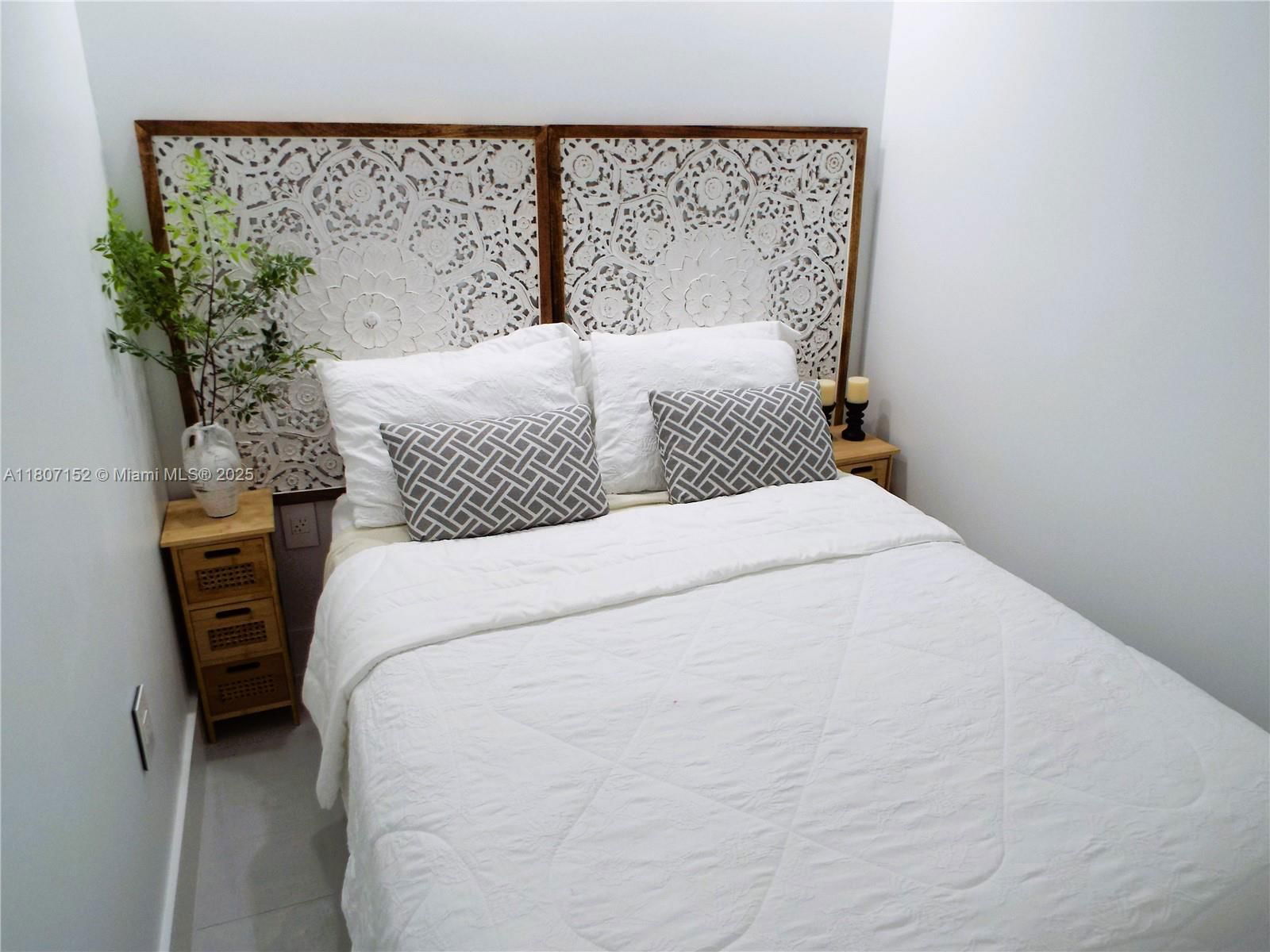 Real estate property located at 5701 Collins Ave #1619, Miami-dade, Arlen Beach Condo, Miami Beach, FL