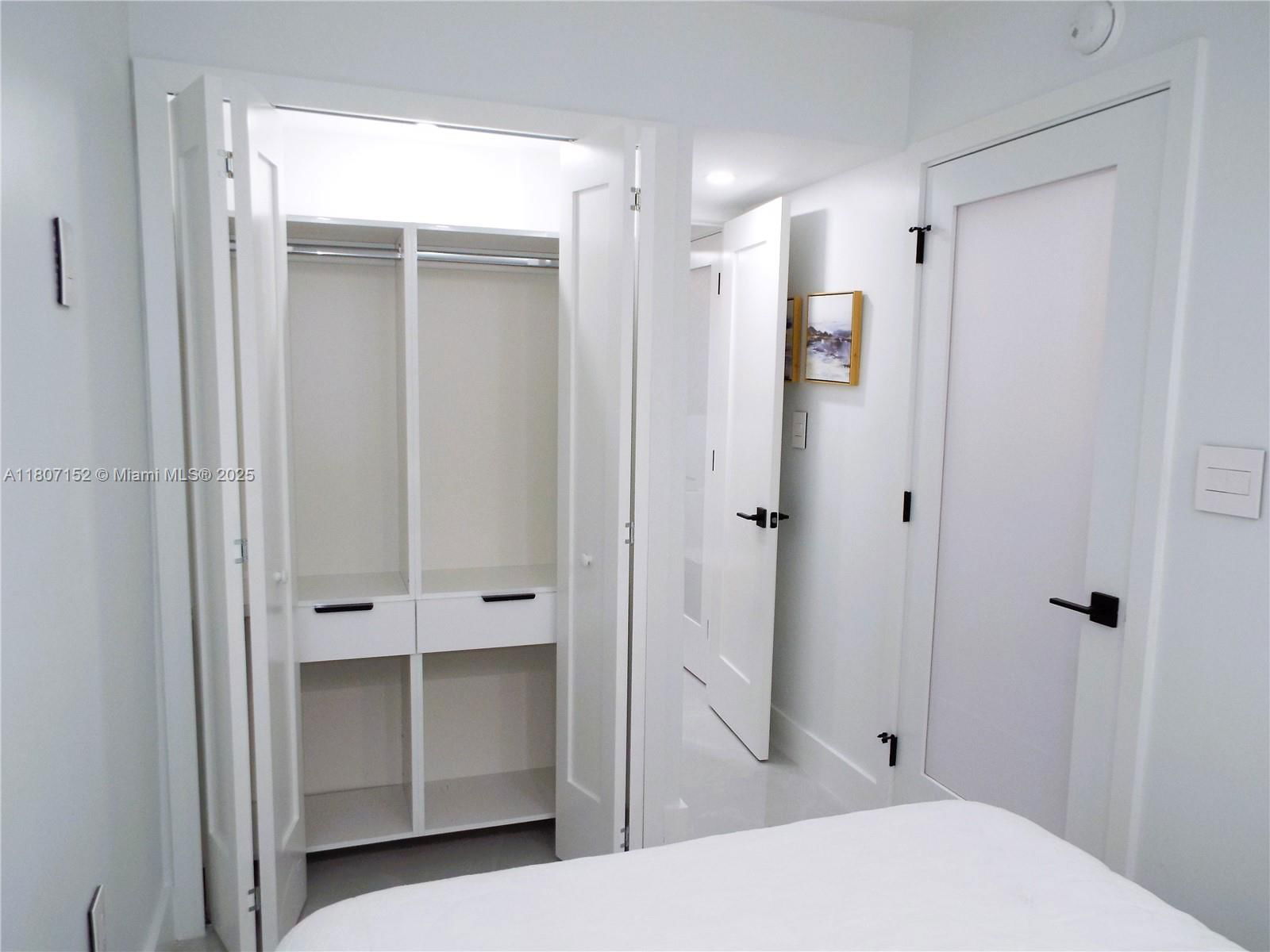 Real estate property located at 5701 Collins Ave #1619, Miami-dade, Arlen Beach Condo, Miami Beach, FL