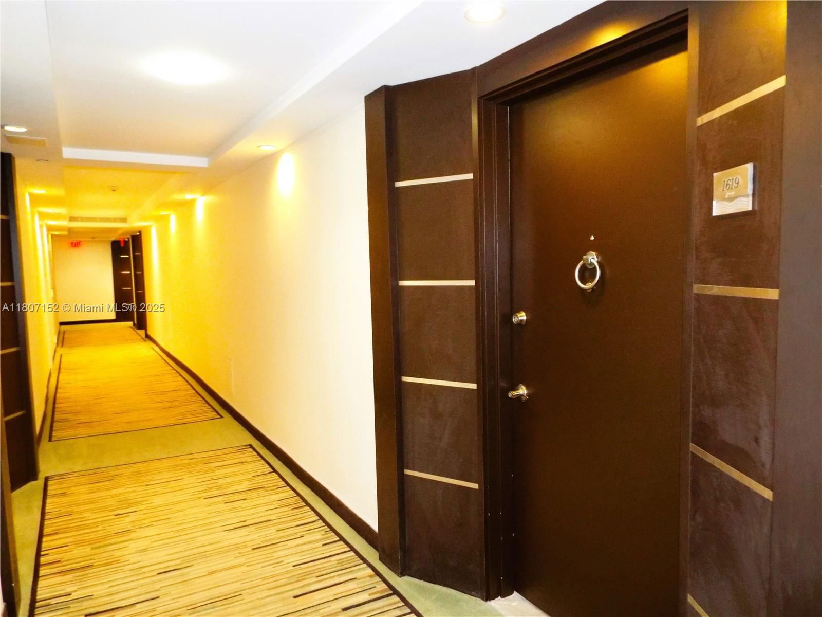 Real estate property located at 5701 Collins Ave #1619, Miami-dade, Arlen Beach Condo, Miami Beach, FL