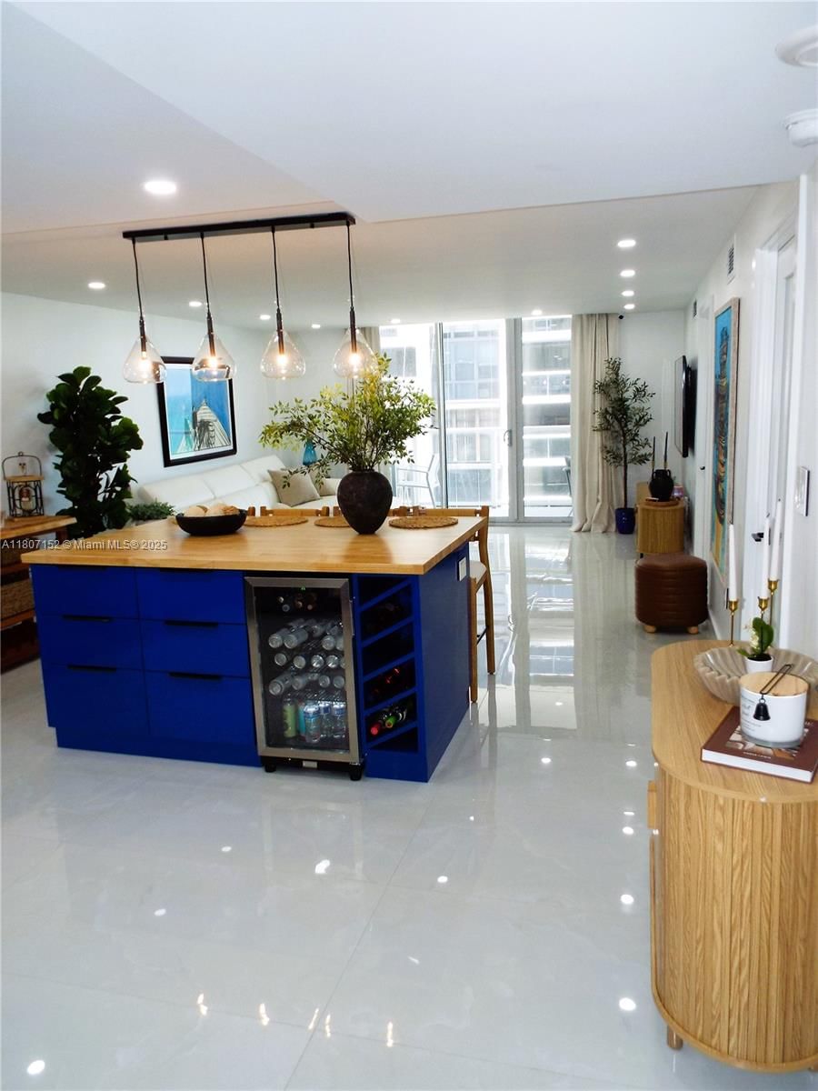 Real estate property located at 5701 Collins Ave #1619, Miami-dade, Arlen Beach Condo, Miami Beach, FL