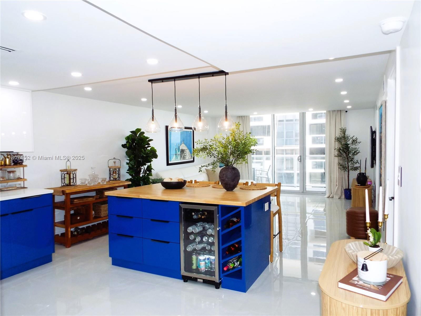 Real estate property located at 5701 Collins Ave #1619, Miami-dade, Arlen Beach Condo, Miami Beach, FL