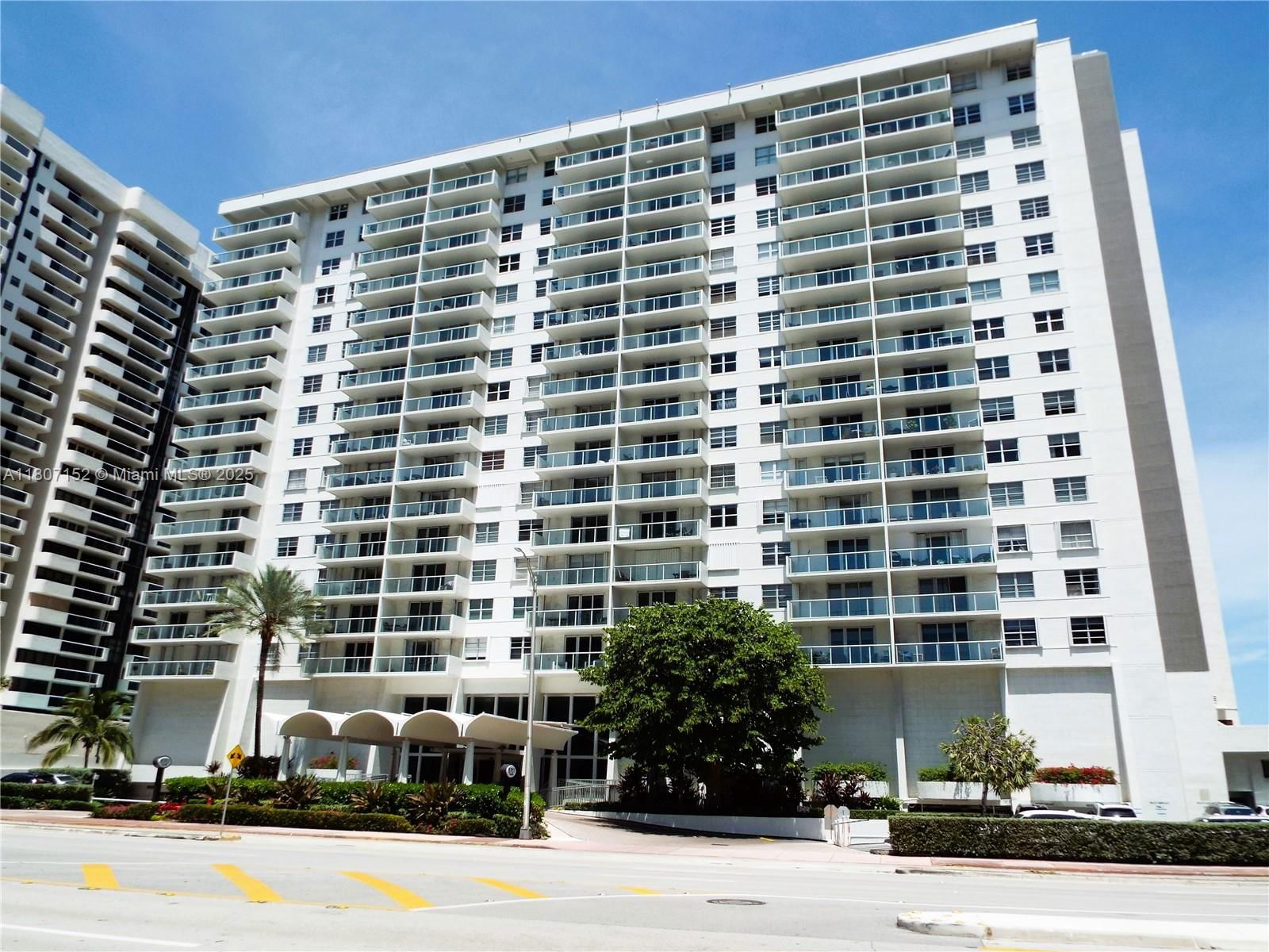 Real estate property located at 5701 Collins Ave #1619, Miami-dade, Arlen Beach Condo, Miami Beach, FL