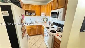 Real estate property located at 2200 Park Ln #311, Broward, Sheridan Lakes Condo Apts, Hollywood, FL