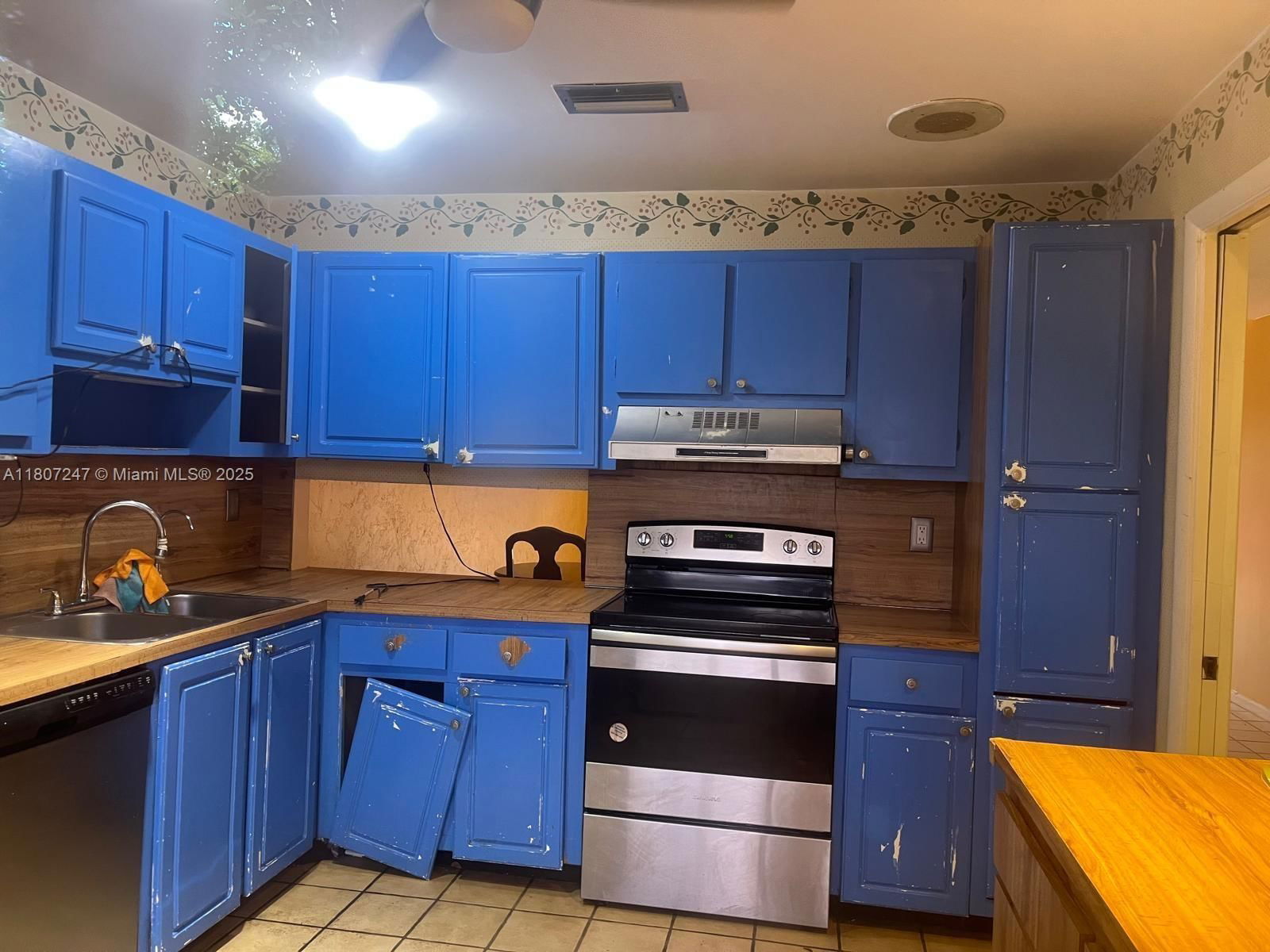 Real estate property located at 6728 29th Ln, Broward, Palm-aire Village 3rd Sec, Fort Lauderdale, FL