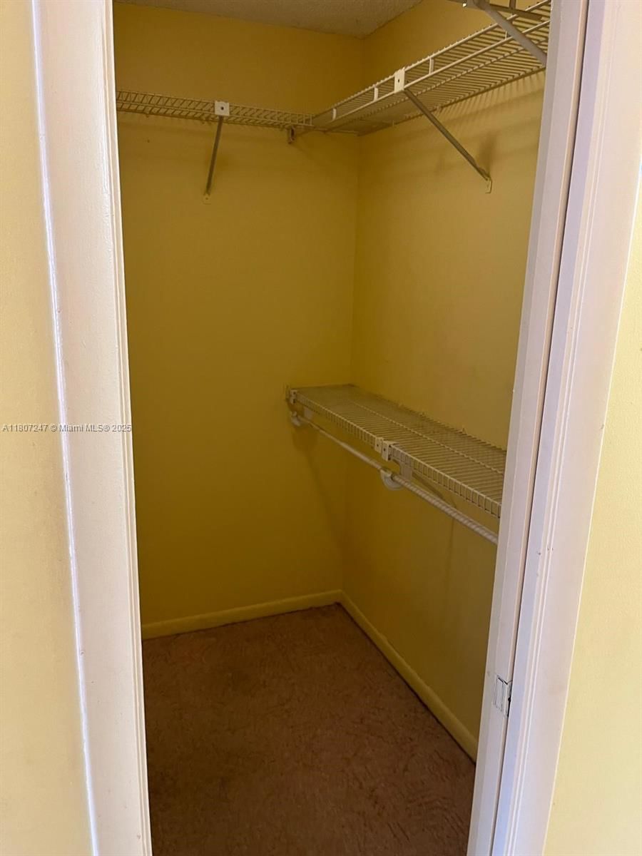 Real estate property located at 6728 29th Ln, Broward, Palm-aire Village 3rd Sec, Fort Lauderdale, FL