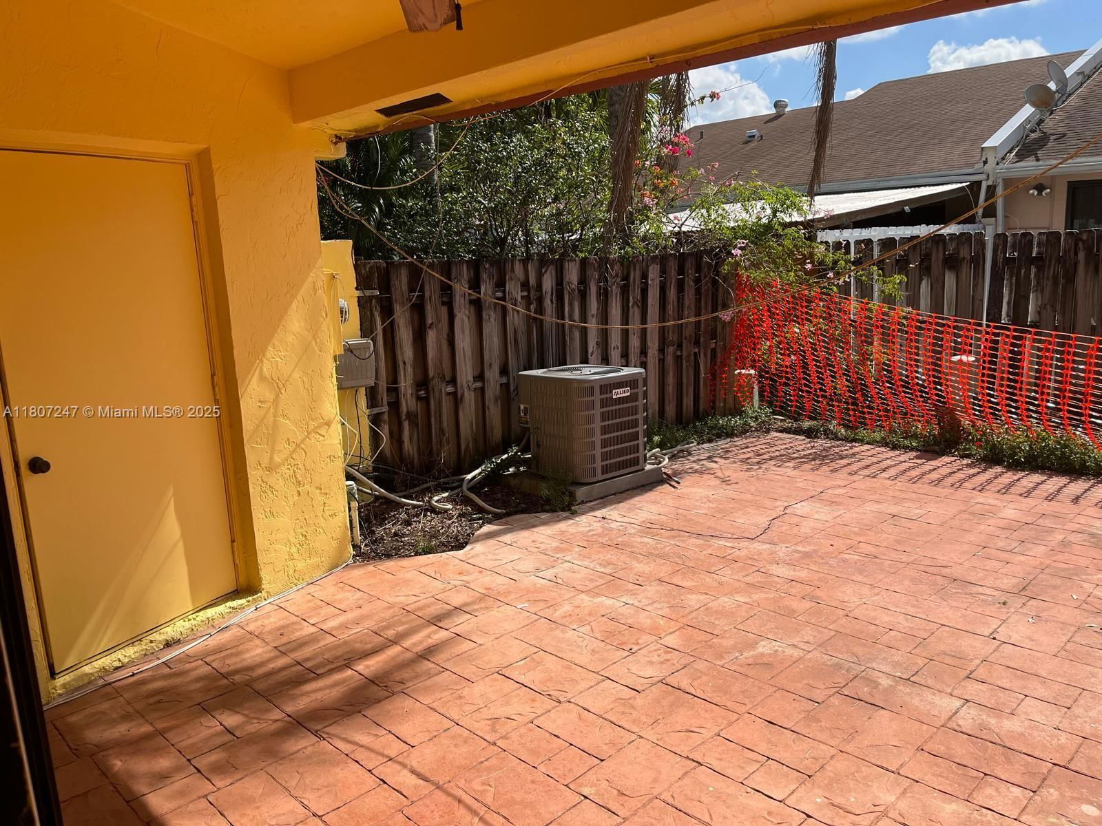 Real estate property located at 6728 29th Ln, Broward, Palm-aire Village 3rd Sec, Fort Lauderdale, FL