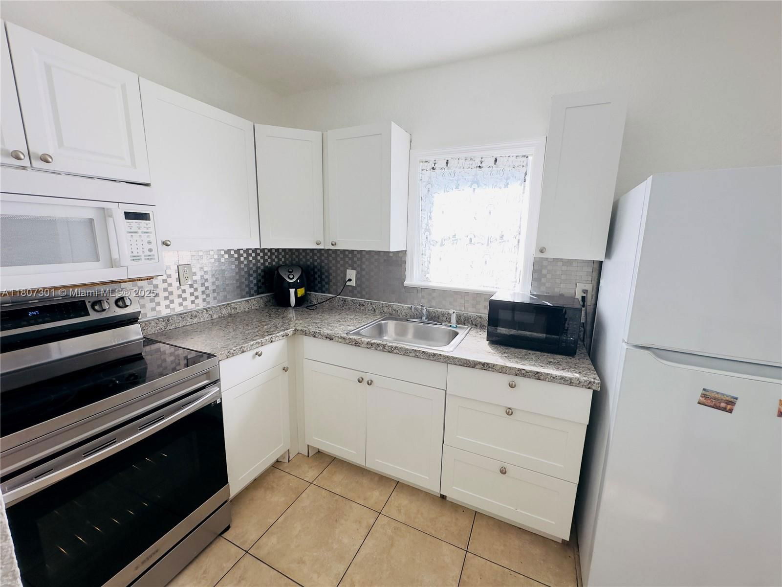 Real estate property located at 301 37th St, Miami-dade, Bay Vista Park, Miami, FL