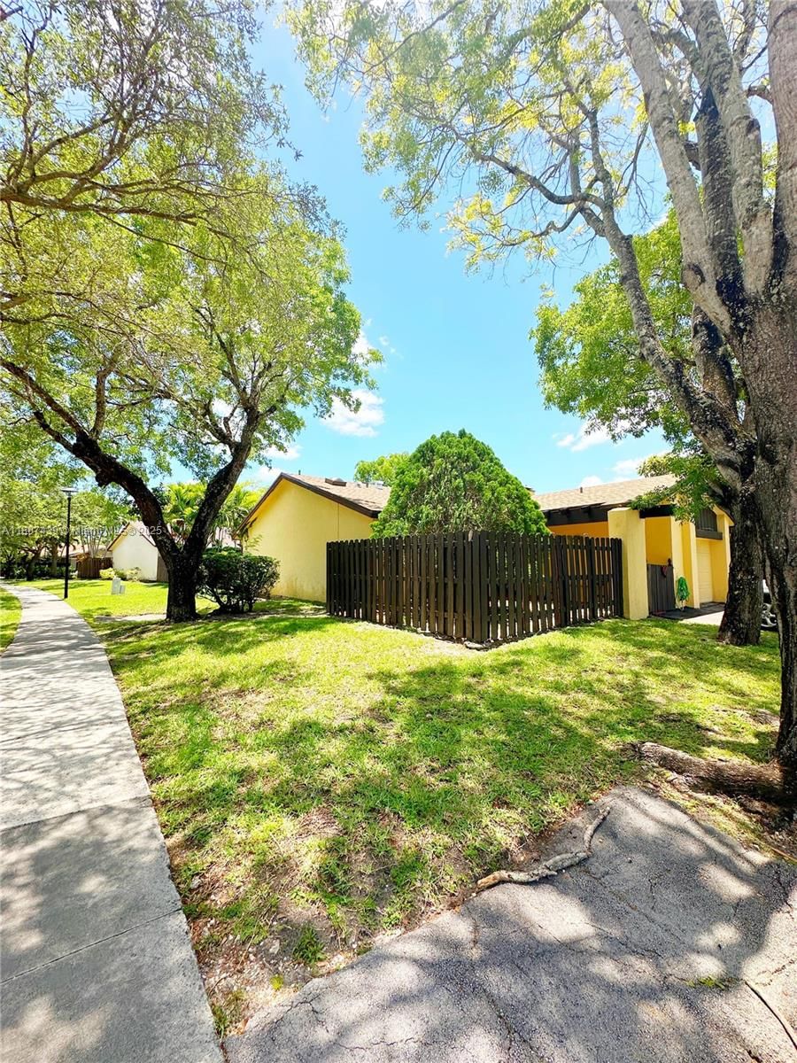 Real estate property located at 13244 108th St Cir, Miami-dade, Crossings Sec 6 The, Miami, FL