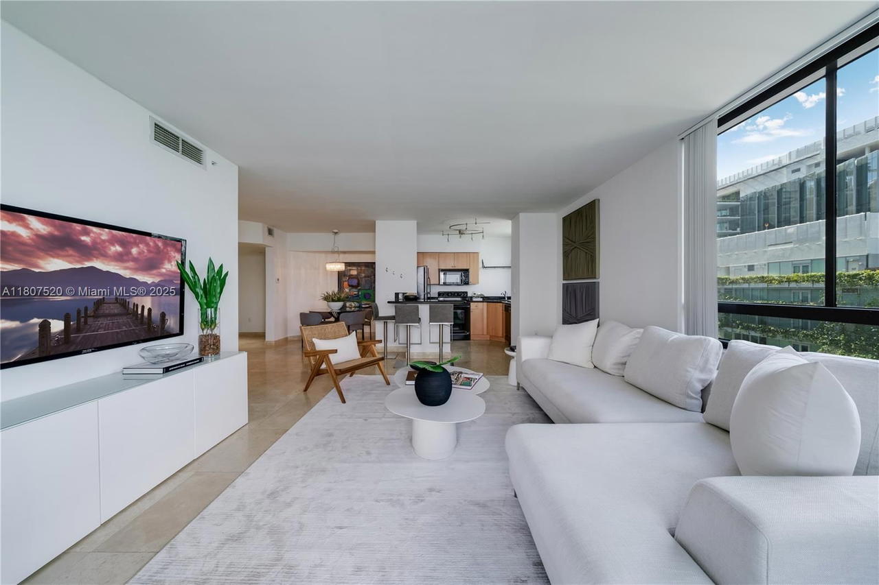 Real estate property located at 1330 West Ave #902, Miami-dade, The Waverly At South Beac, Miami Beach, FL