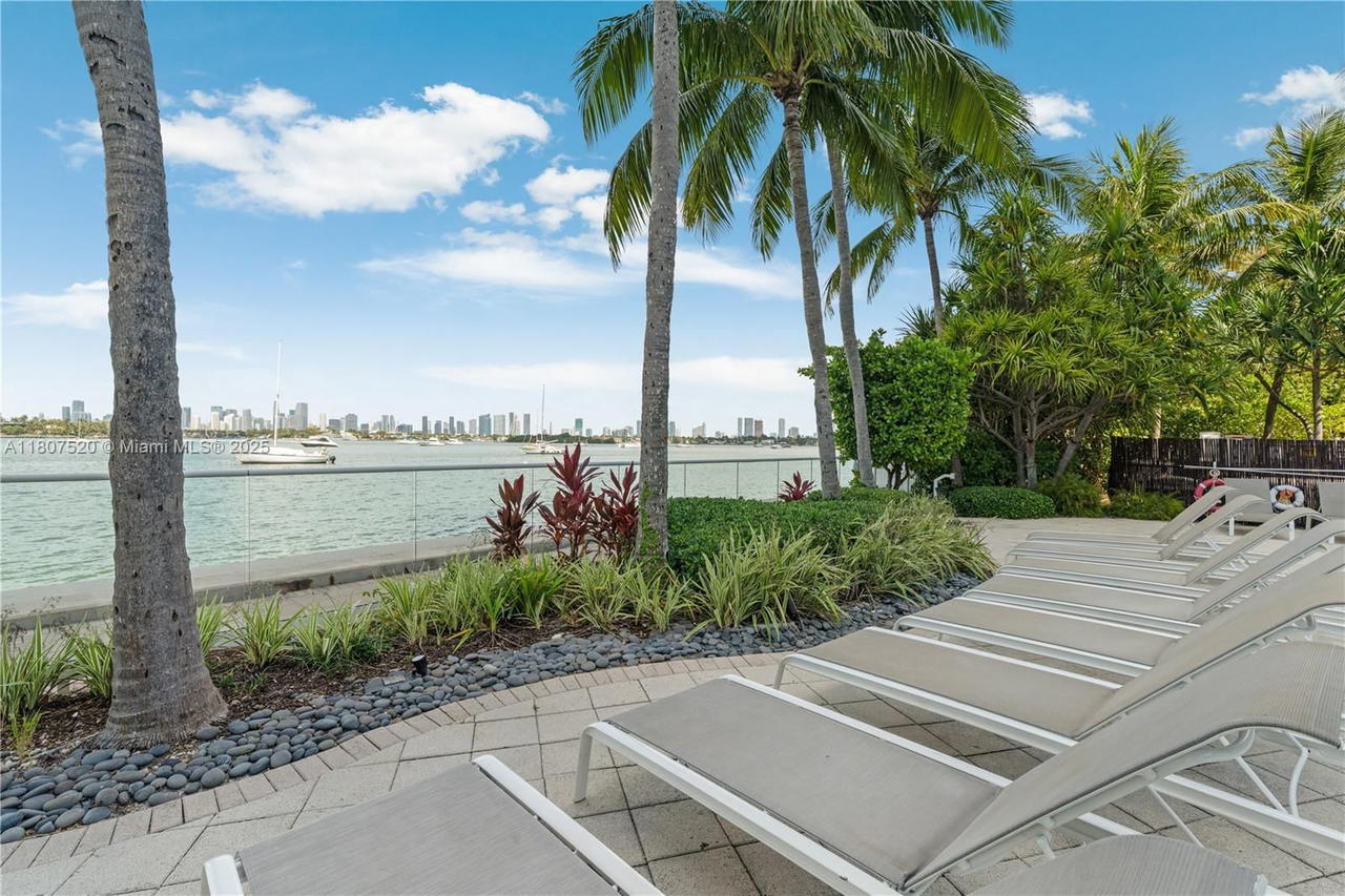 Real estate property located at 1330 West Ave #902, Miami-dade, The Waverly At South Beac, Miami Beach, FL