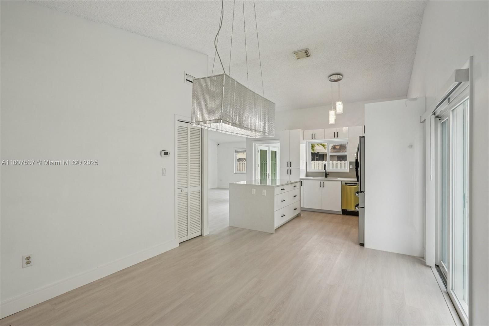 Real estate property located at 731 Briarwood Ter, Broward, Shenandoah Section Four, Davie, FL
