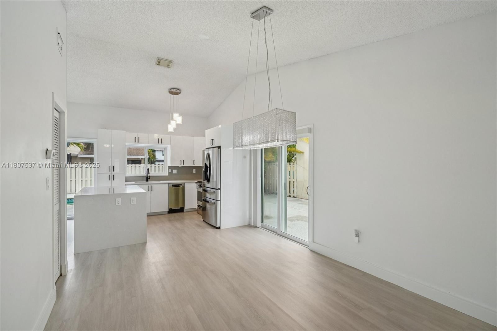 Real estate property located at 731 Briarwood Ter, Broward, Shenandoah Section Four, Davie, FL