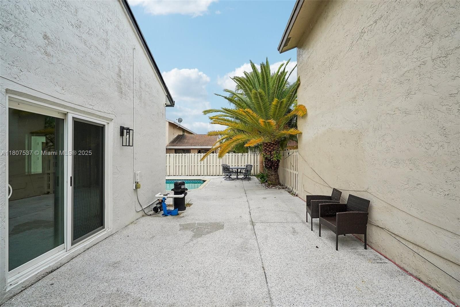 Real estate property located at 731 Briarwood Ter, Broward, Shenandoah Section Four, Davie, FL