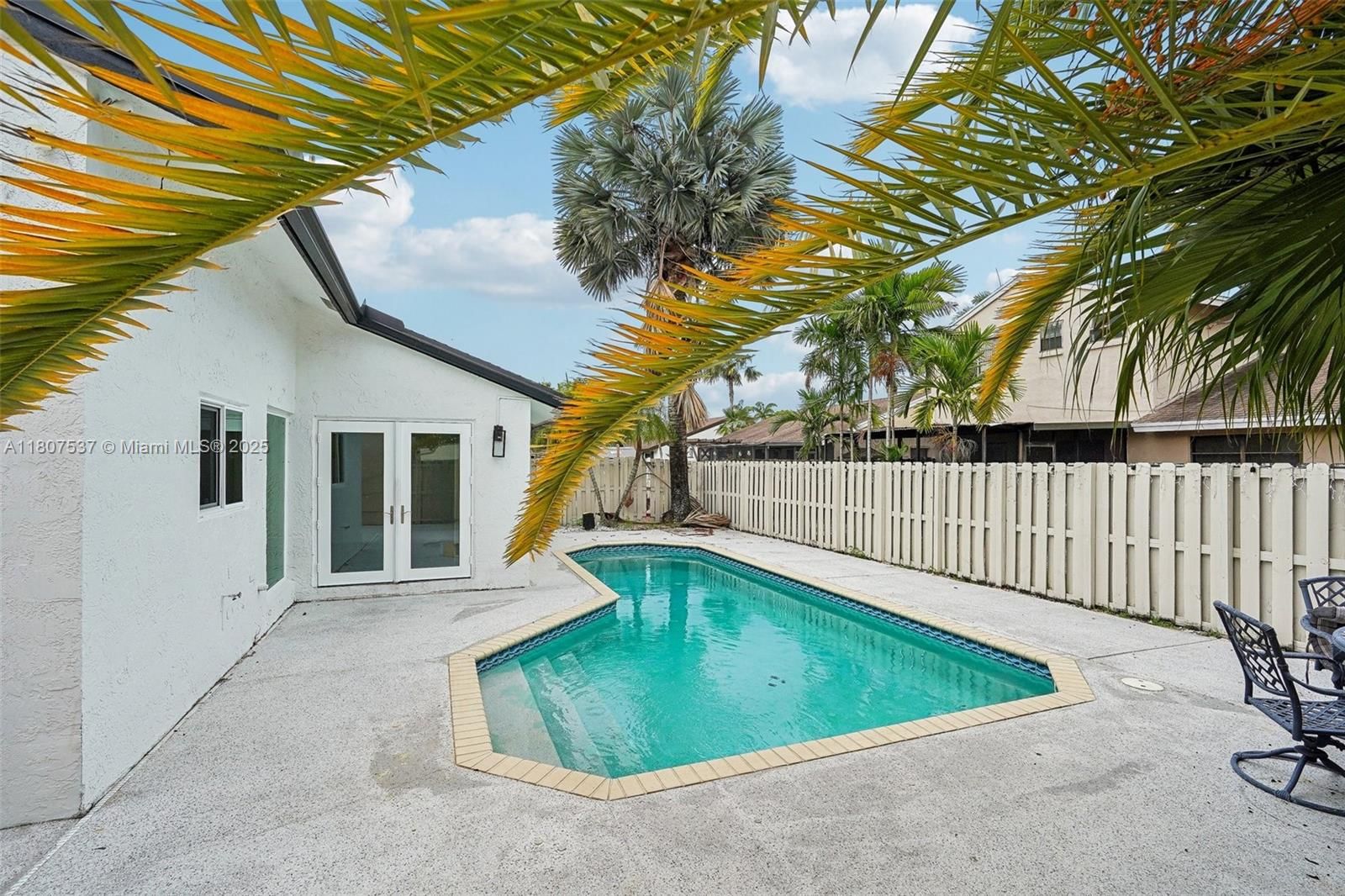 Real estate property located at 731 Briarwood Ter, Broward, Shenandoah Section Four, Davie, FL