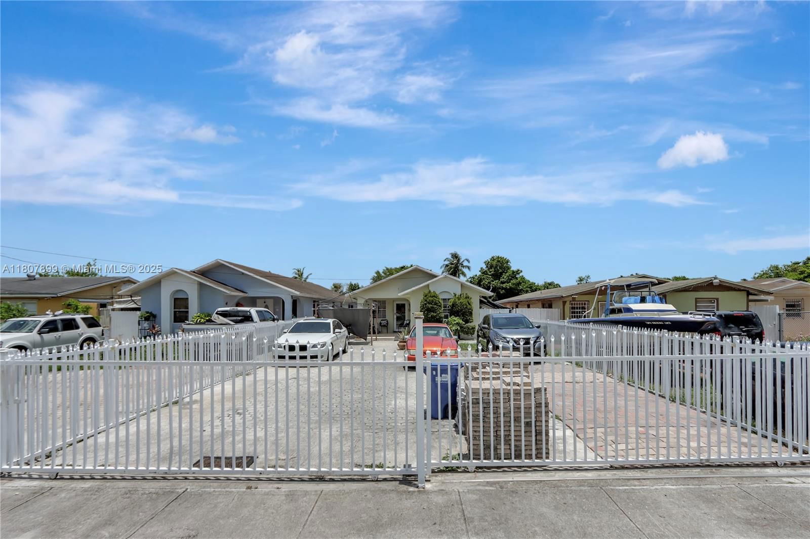 Real estate property located at 15801 47th Ave, Miami-dade, Venetian Acres, Miami Gardens, FL