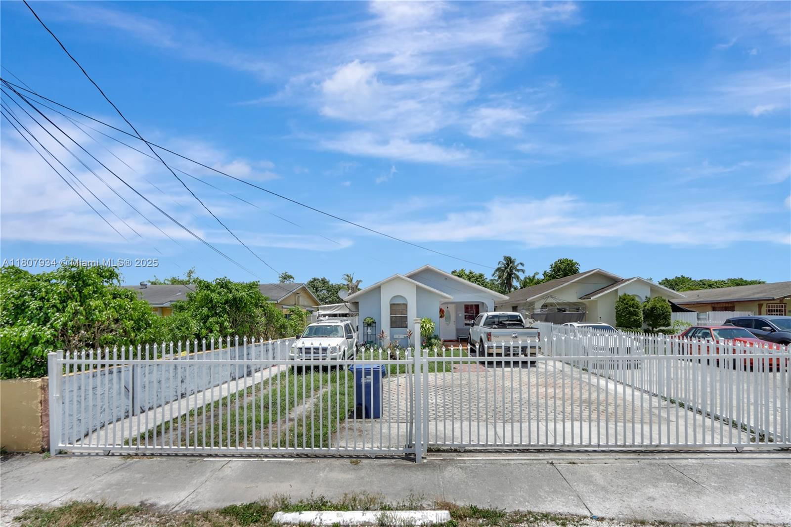 Real estate property located at 15803 47th Ave, Miami-dade, Venetian Acres, Miami Gardens, FL