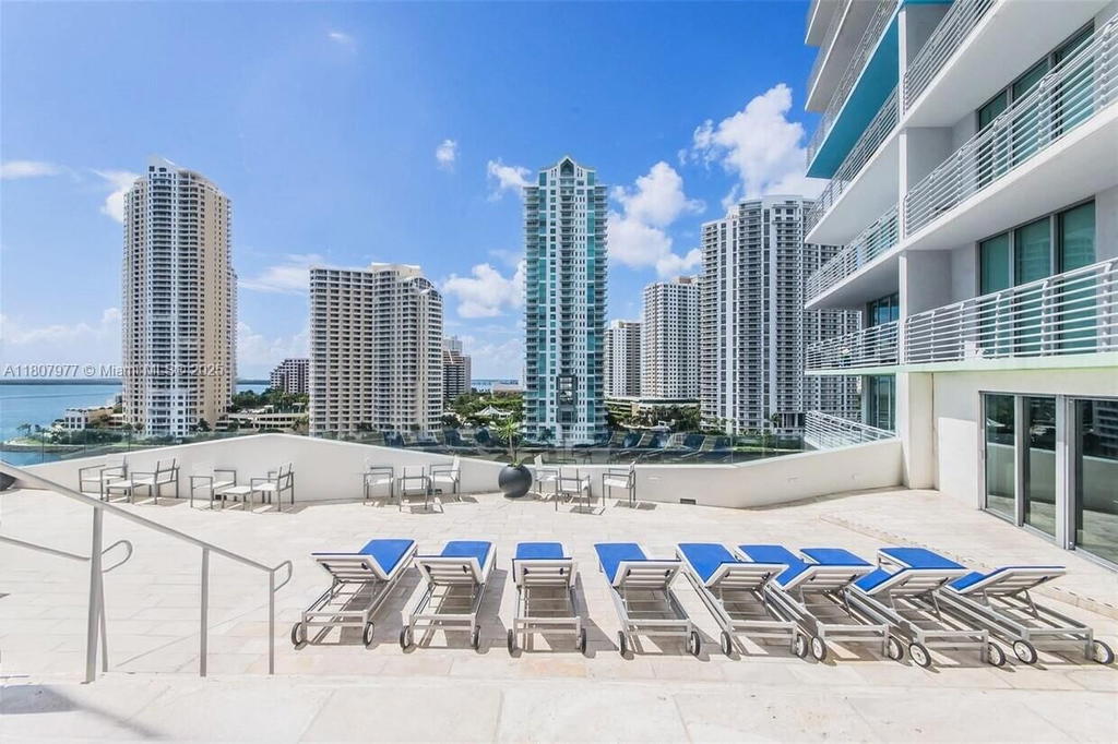 Real estate property located at 325 Biscayne Blvd #1521, Miami-dade, One Miami West Condo, Miami, FL