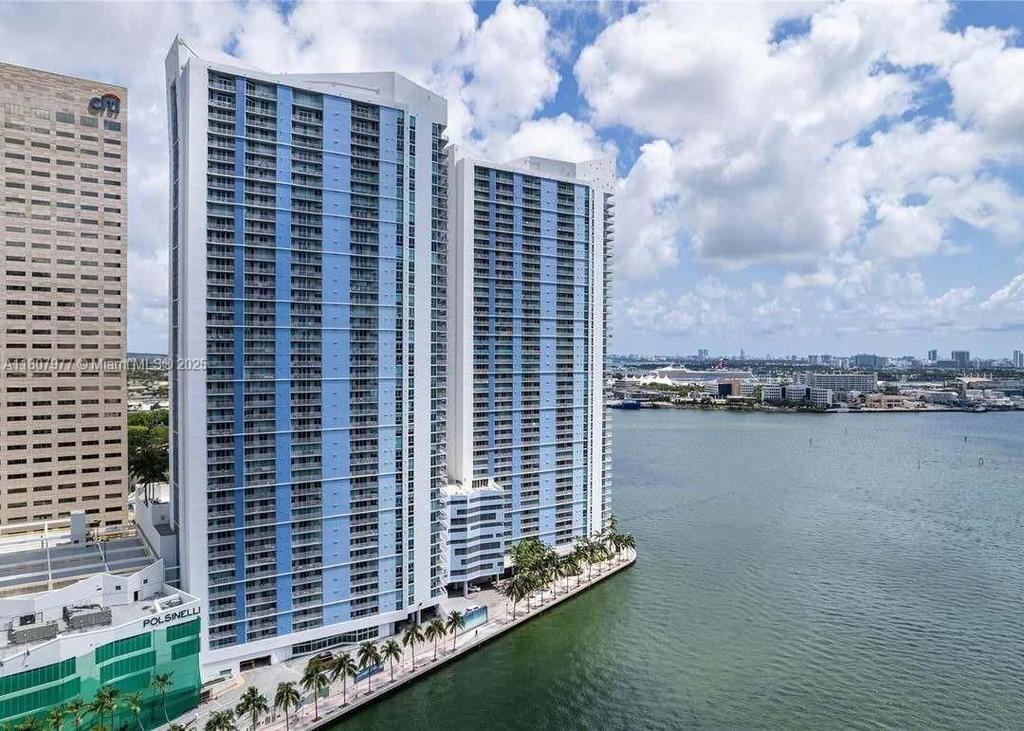 Real estate property located at 325 Biscayne Blvd #1521, Miami-dade, One Miami West Condo, Miami, FL