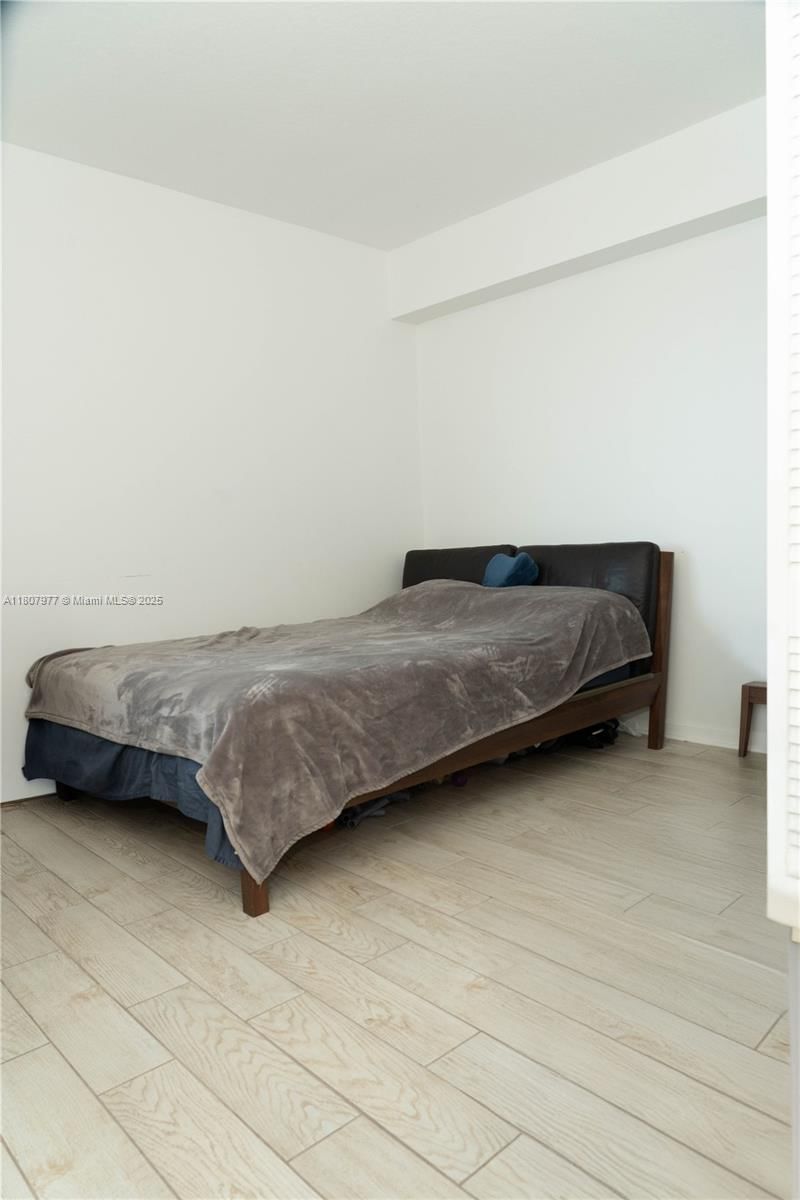 Real estate property located at 325 Biscayne Blvd #1521, Miami-dade, One Miami West Condo, Miami, FL