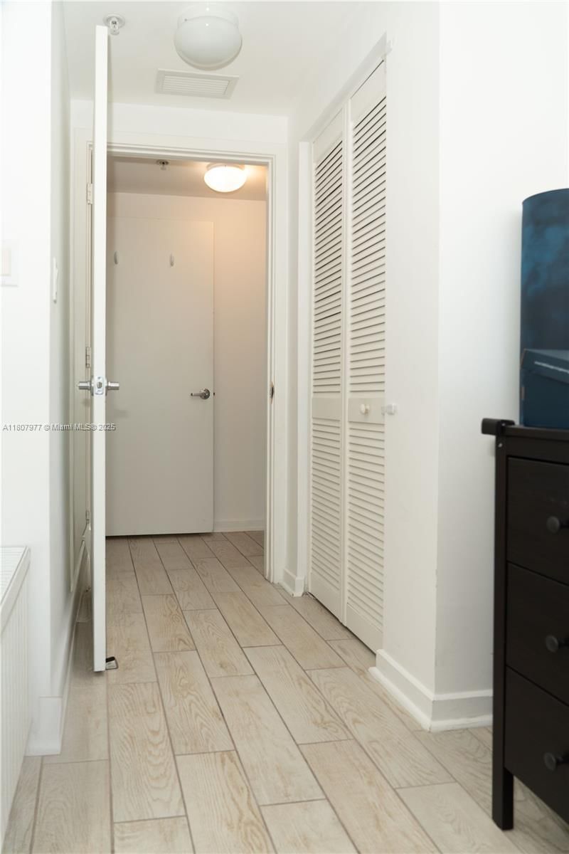 Real estate property located at 325 Biscayne Blvd #1521, Miami-dade, One Miami West Condo, Miami, FL