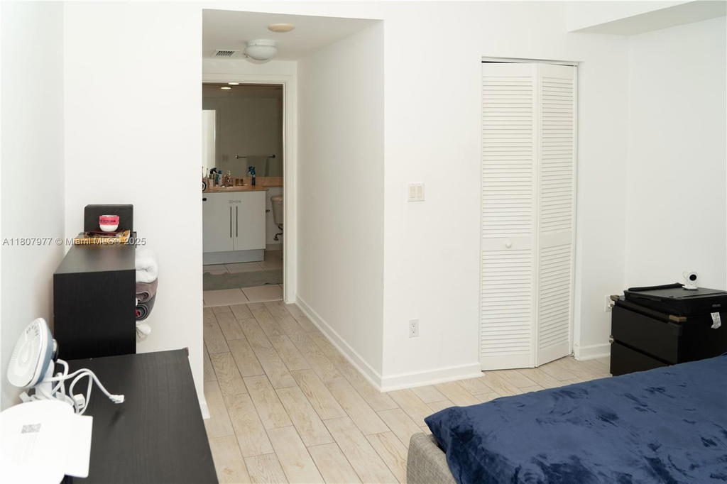 Real estate property located at 325 Biscayne Blvd #1521, Miami-dade, One Miami West Condo, Miami, FL