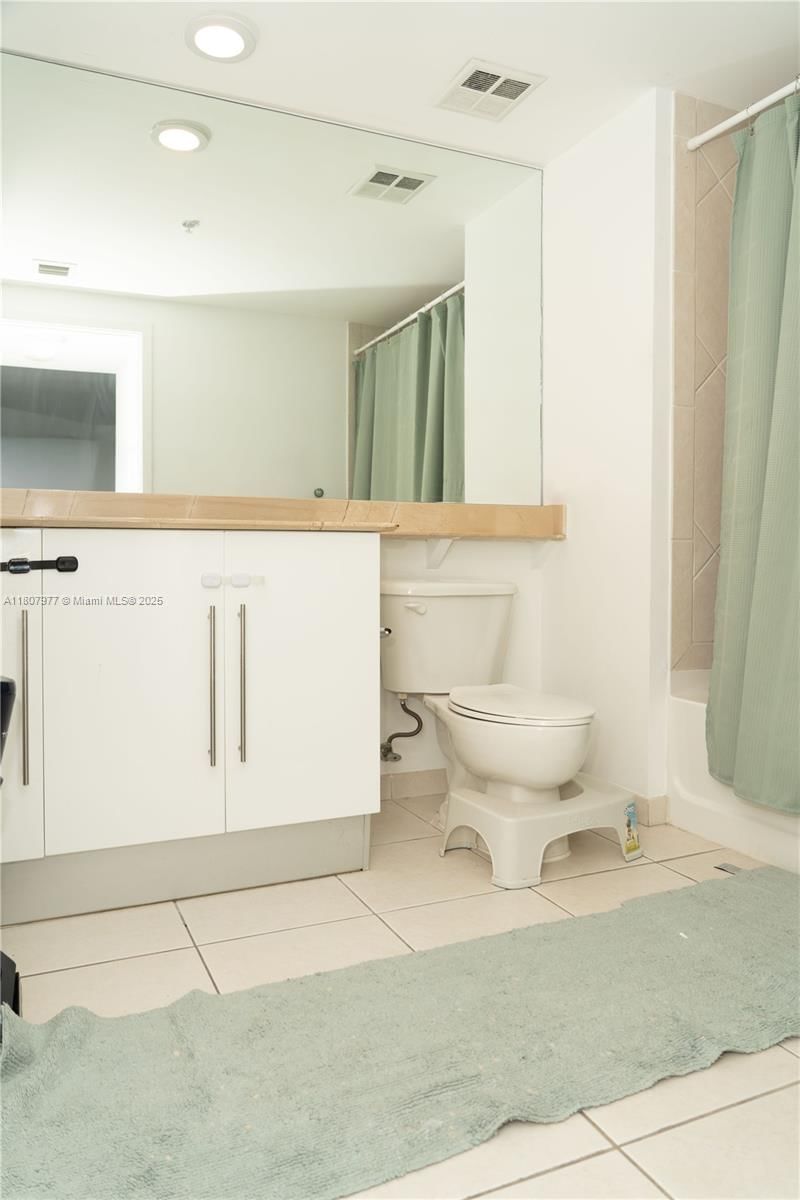 Real estate property located at 325 Biscayne Blvd #1521, Miami-dade, One Miami West Condo, Miami, FL