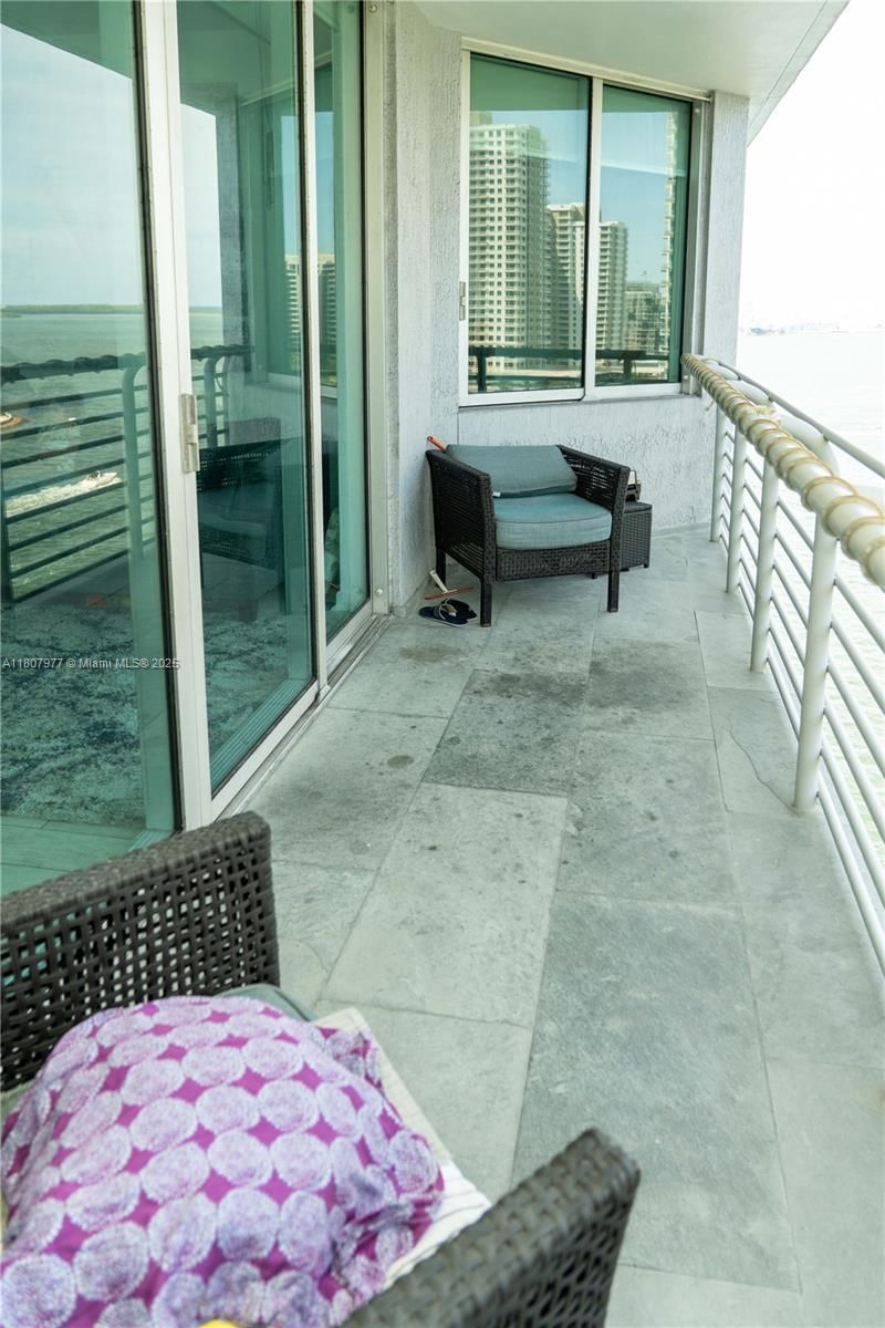 Real estate property located at 325 Biscayne Blvd #1521, Miami-dade, One Miami West Condo, Miami, FL