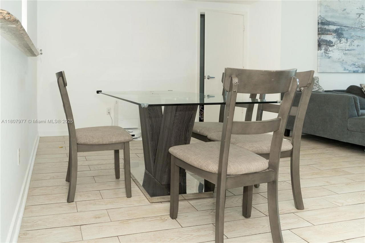 Real estate property located at 325 Biscayne Blvd #1521, Miami-dade, One Miami West Condo, Miami, FL