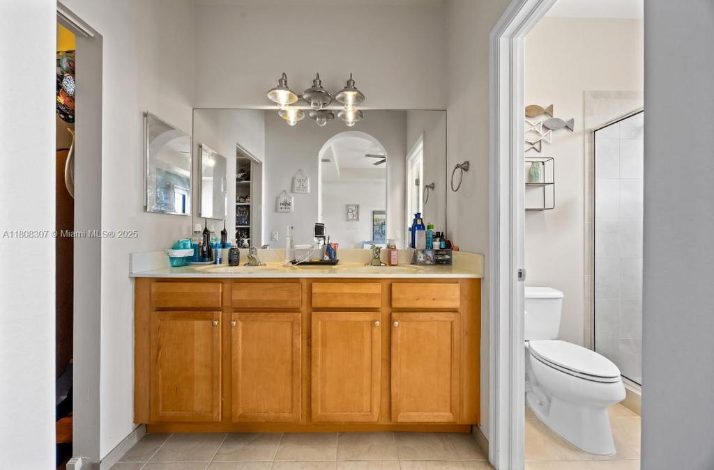 Real estate property located at 3427 89th Ter, Miami-dade, Bellagio, Hialeah, FL