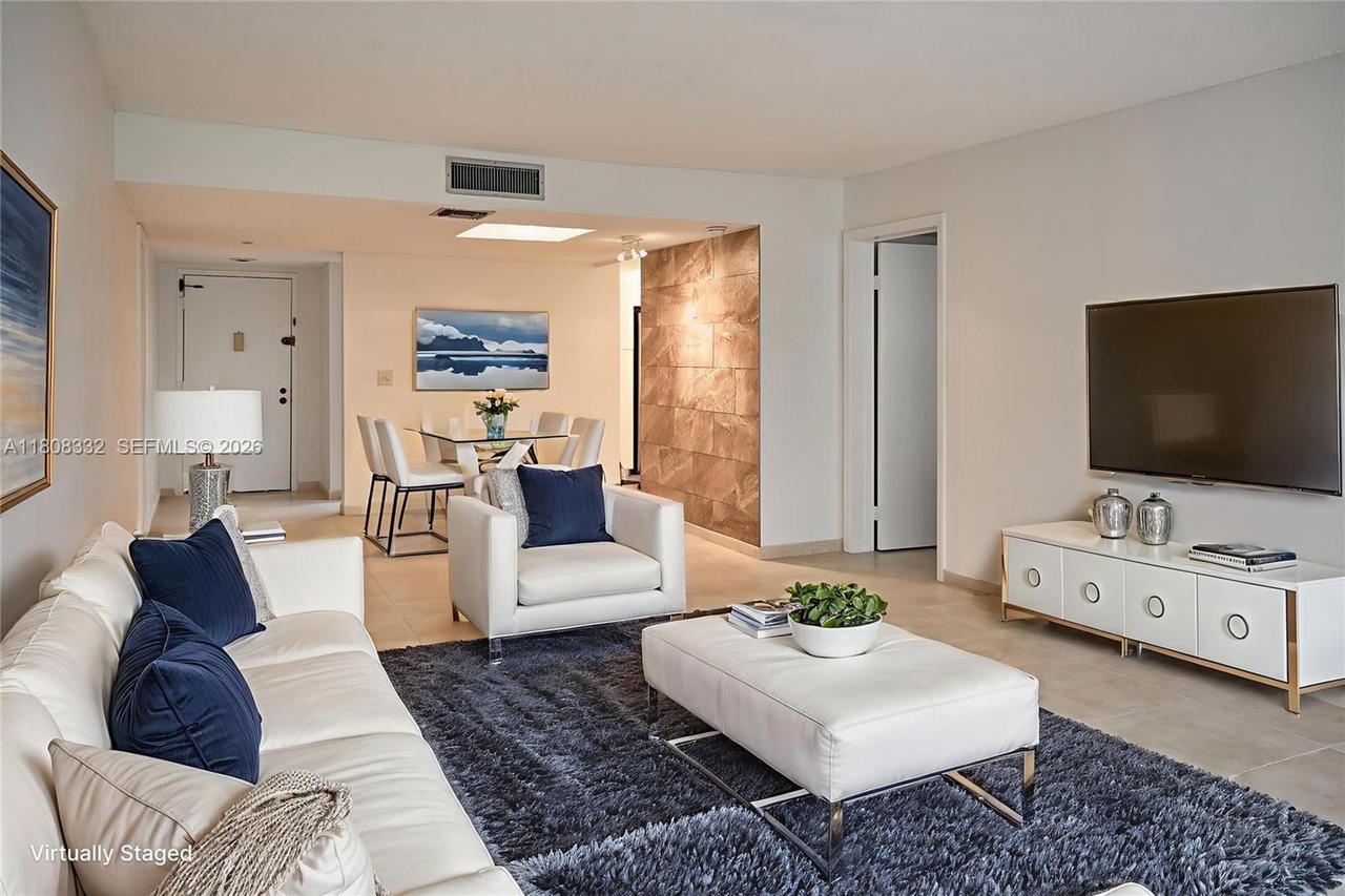 Real estate property located at 16175 Golf Club Rd #308, Broward, Bldg 5 Of Country Club Ap, Weston, FL