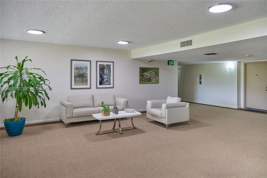 Real estate property located at 16175 Golf Club Rd #308, Broward, Bldg 5 Of Country Club Ap, Weston, FL