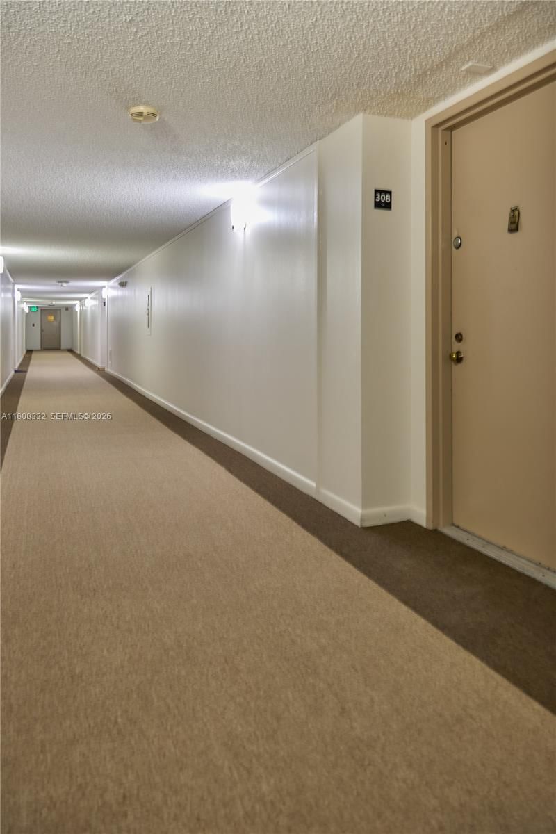Real estate property located at 16175 Golf Club Rd #308, Broward, Bldg 5 Of Country Club Ap, Weston, FL