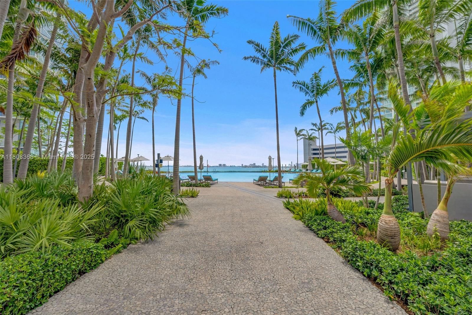 Real estate property located at 650 32nd St #3708, Miami-dade, Paraiso Bay Condo, Miami, FL