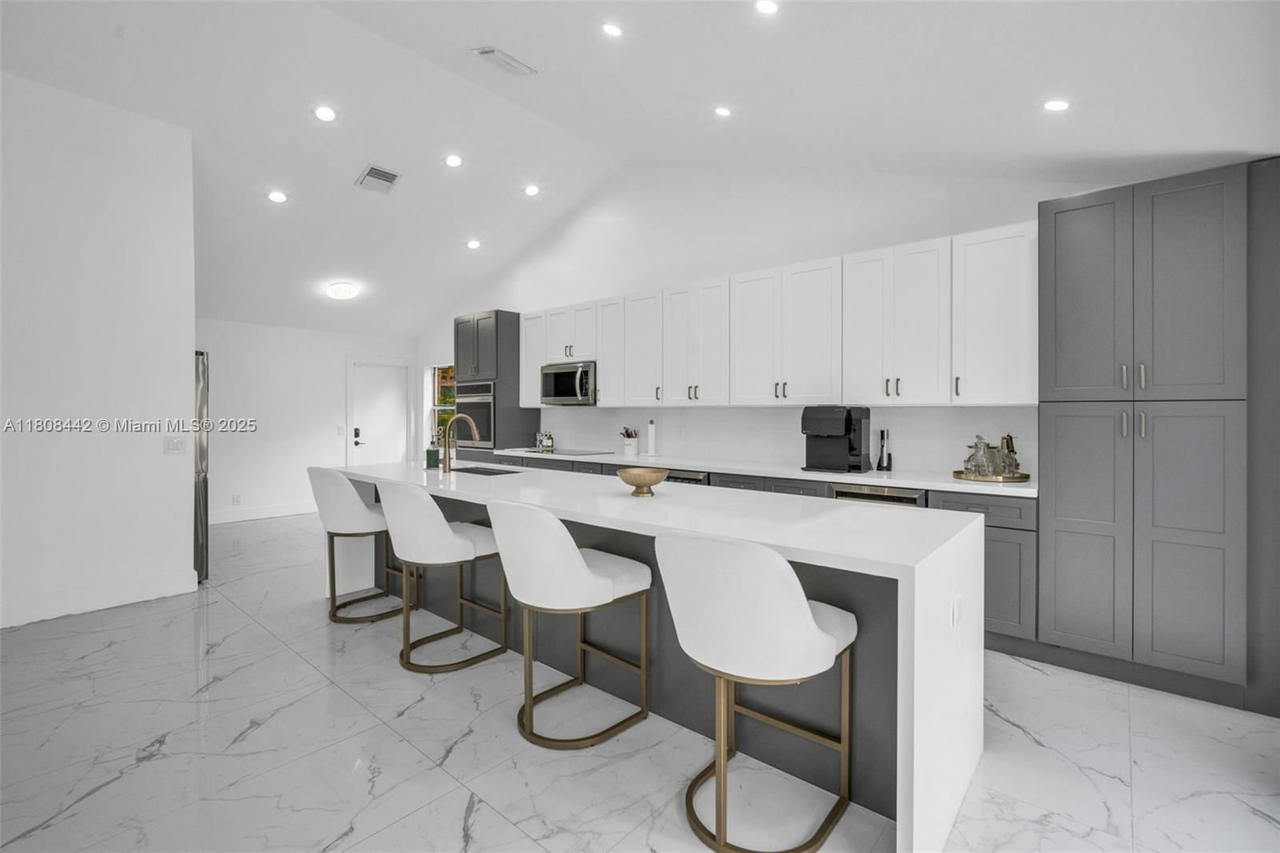 Real estate property located at 604 163rd Ave, Broward, Westfork 1 Plat, Pembroke Pines, FL