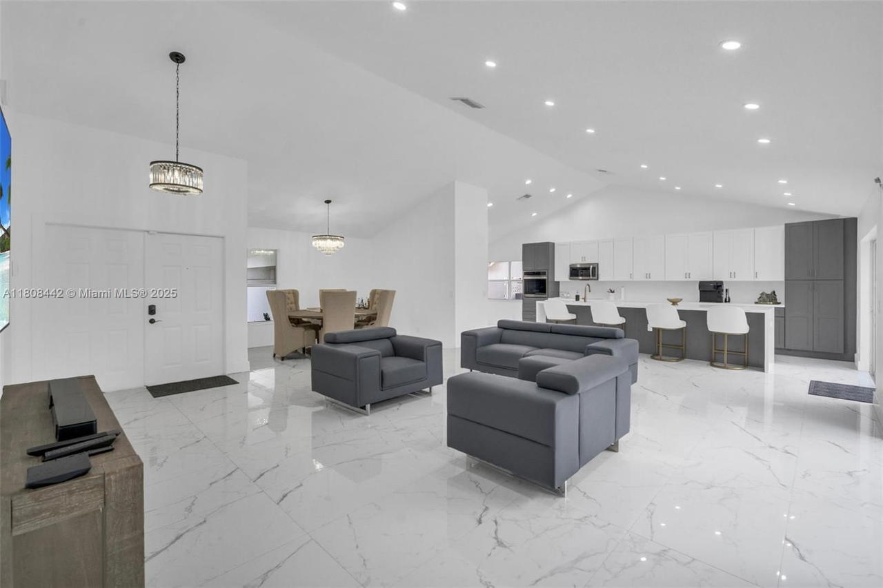 Real estate property located at 604 163rd Ave, Broward, Westfork 1 Plat, Pembroke Pines, FL