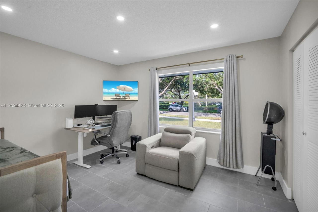 Real estate property located at 604 163rd Ave, Broward, Westfork 1 Plat, Pembroke Pines, FL
