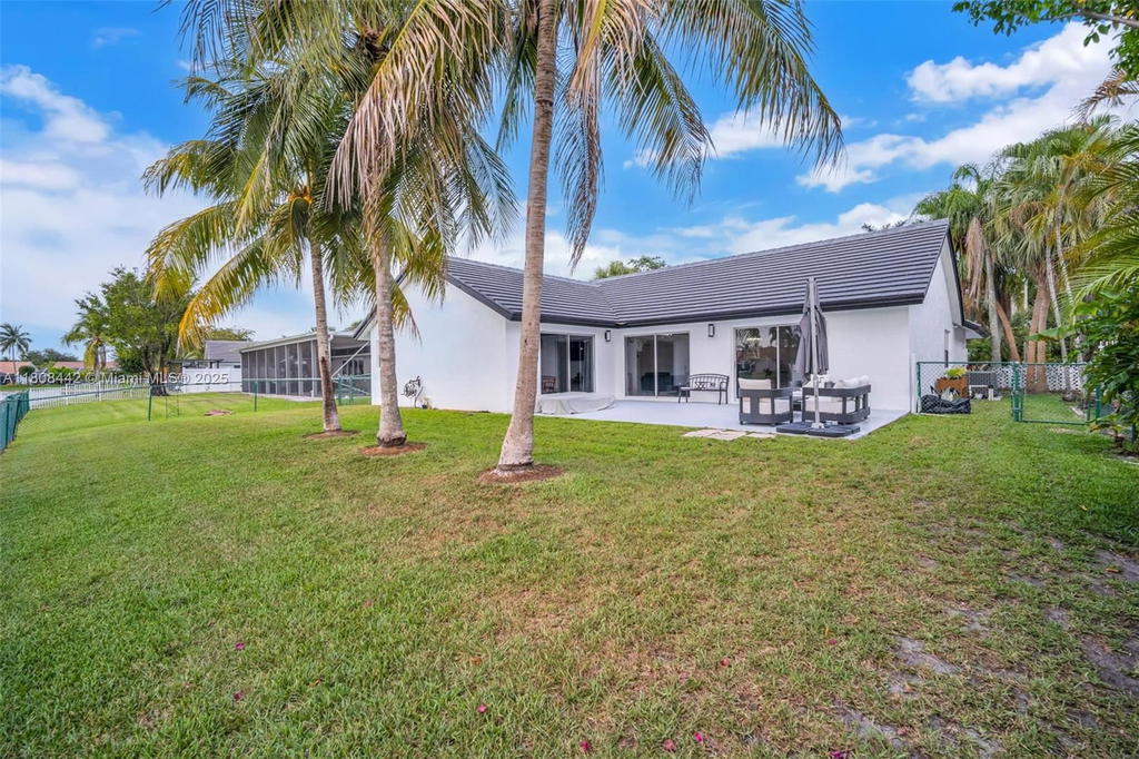 Real estate property located at 604 163rd Ave, Broward, Westfork 1 Plat, Pembroke Pines, FL